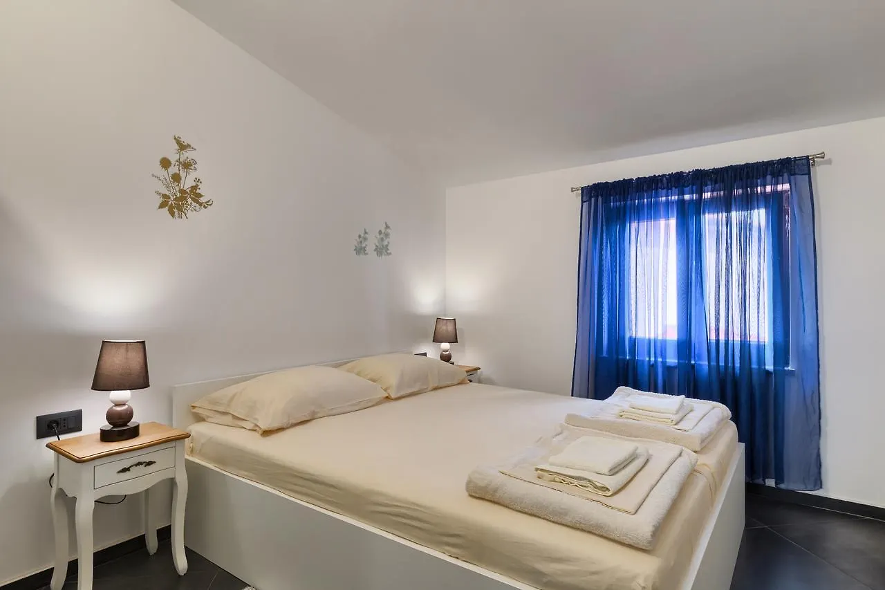 Apartments Ines Pula