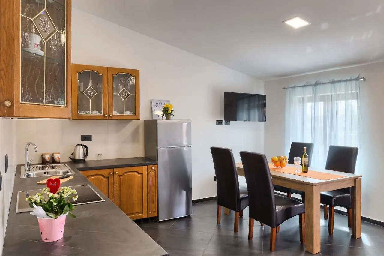 Apartments Ines Pula Croacia