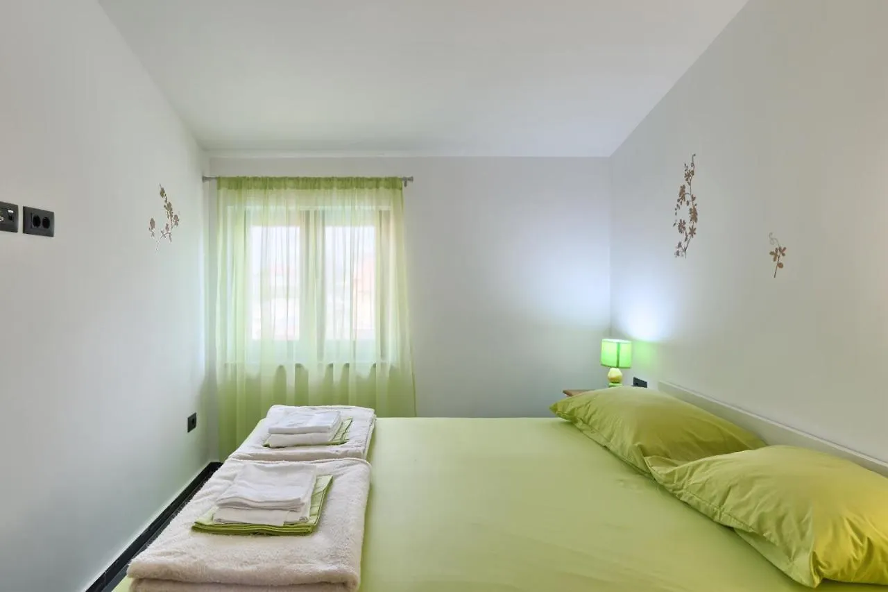 Apartments Ines Pula