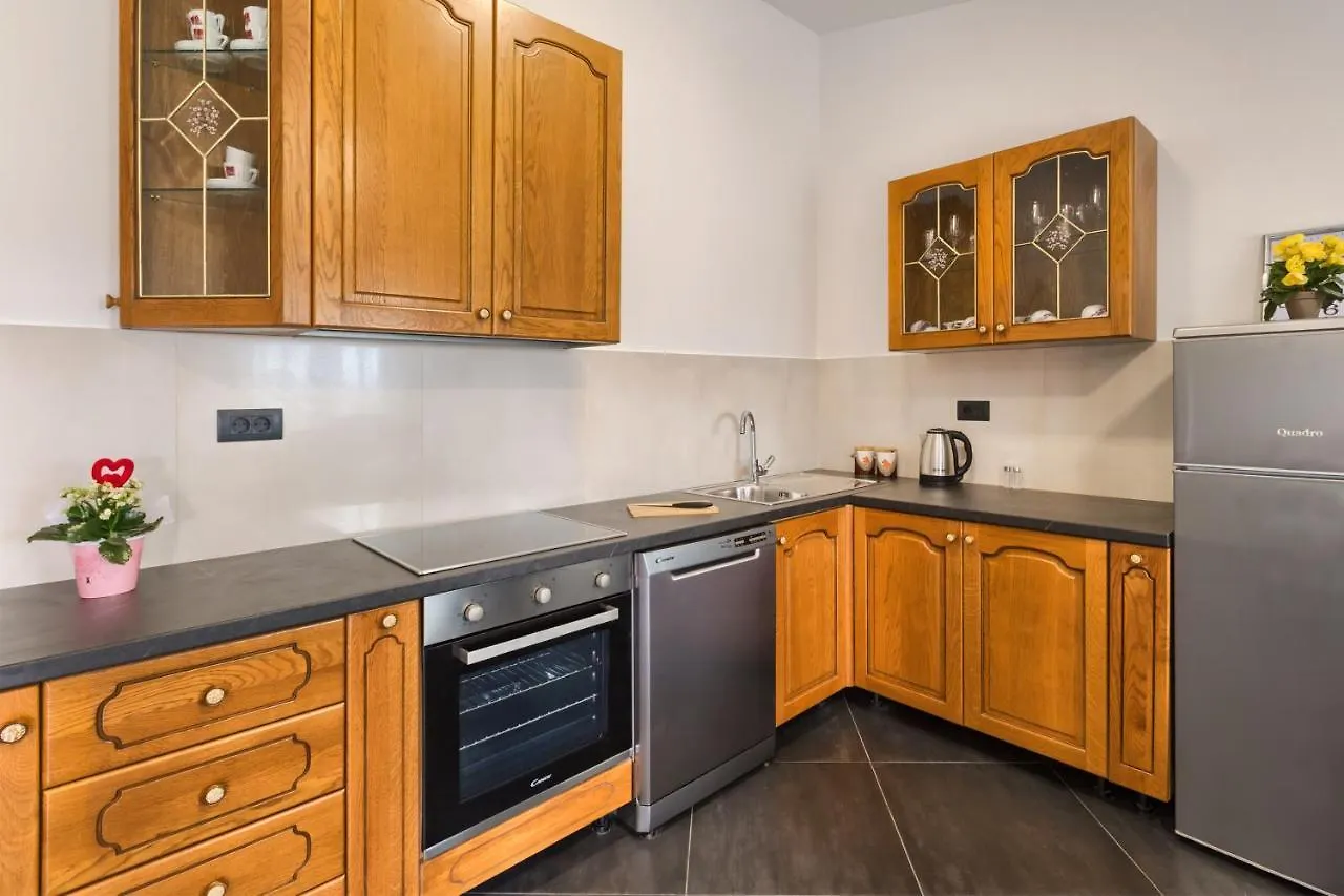 Apartments Ines Pula Croacia